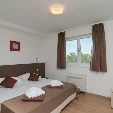 Dino Luxury On Brac, Private Pool