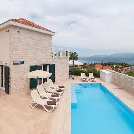 Dino Luxury On Brac, Private Pool Villa *