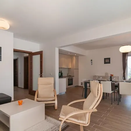 Dino Luxury On Brac, Private Pool Villa Škrip