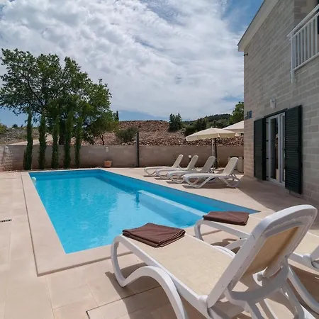 Dino Luxury On Brac, Private Pool Villa