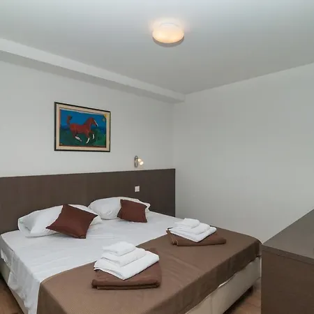Dino Luxury On Brac, Private Pool *